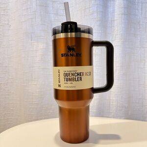 NWT Stanley Quencher H2.0 40 oz Tumbler in Maple Glow Black Brown Copper